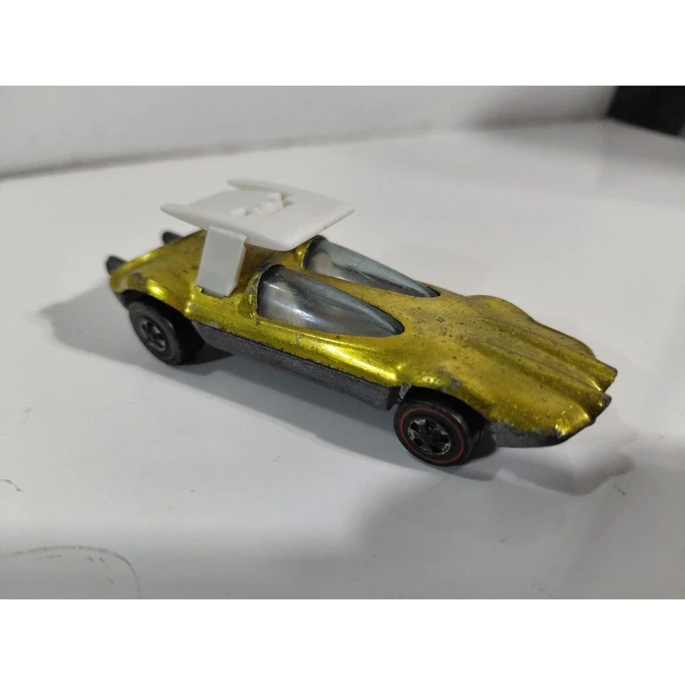 Hot Wheels 1:64 Die Cast Red Line 1969 USA Swingin' Wing Car